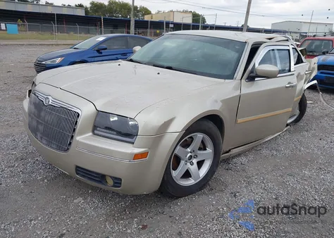 2006 Chrysler 300 Touring z USA, uszkodzony, nr VIN 2C3KA53G56H153977
